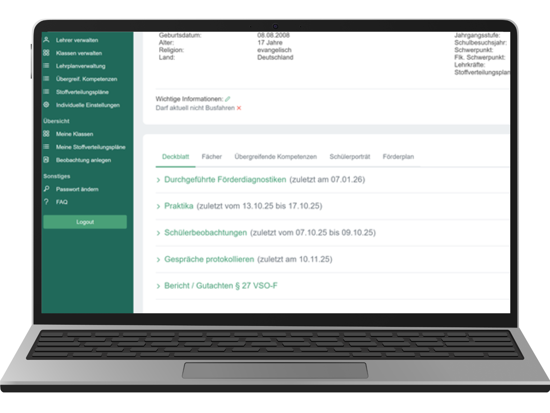 Laptop an dem die Lernentwicklungsmappe.